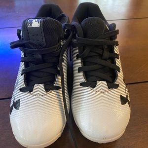 Under armour size 12 baseball cleats